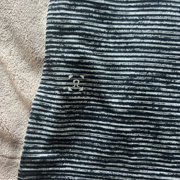 Lululemon Metal Tech Shirt - Picture 2 of 3